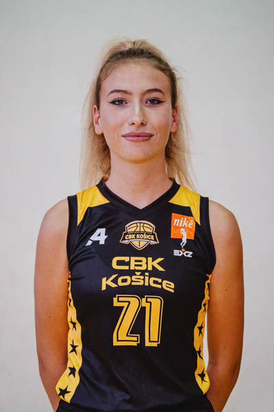 Lucia ŠKVAREKOVÁ