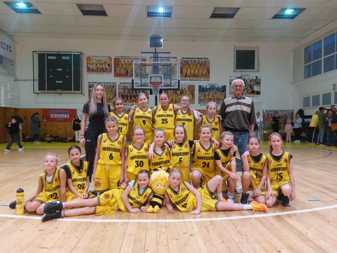 You are currently viewing M-SR U11: Mladšie minižiačky odštartujú svoj šampionát v Šamoríne proti Banskej Bystrici
