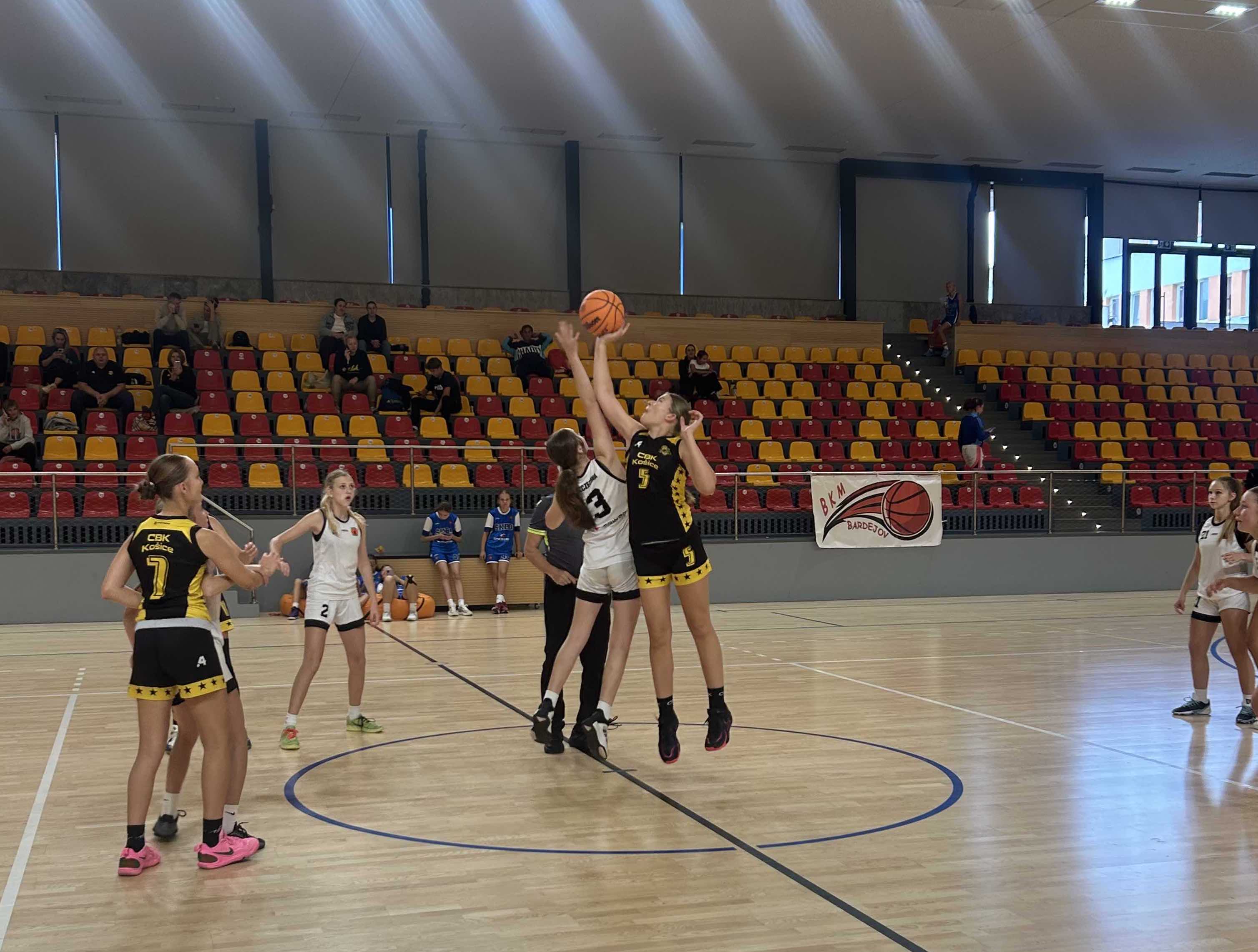You are currently viewing ŽIAČKY U14: V Bardejove dve stovkové víťazstvá